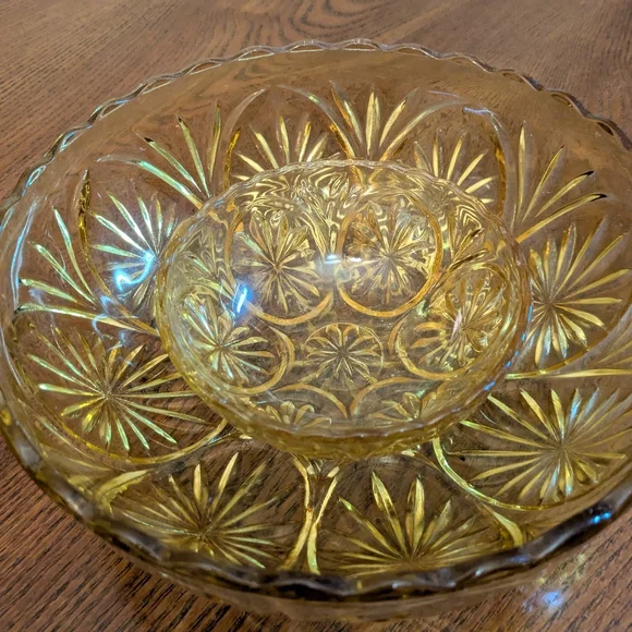 Vintage Amber Glass Nesting Bowls - Picture 4 of 4